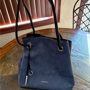 Calvin Klein Blue and Black Shoulder Bag with Minimalist Design